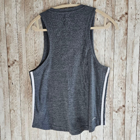 Adidas Gray Active Top Size M - Picture 5 of 7